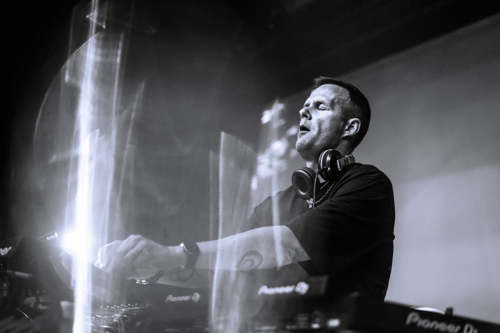 ADAM BEYER | ROXY Prague