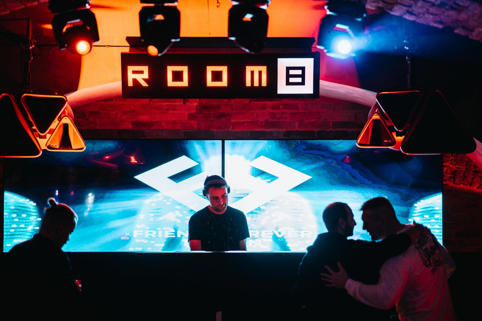 LONDON ELEKTRICITY & ETHERWOOD | ROXY Prague