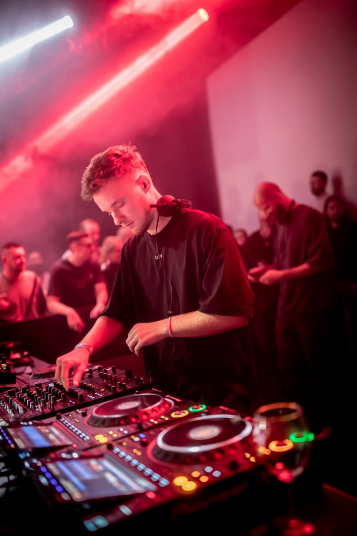 JORIS VOORN | ROXY Prague