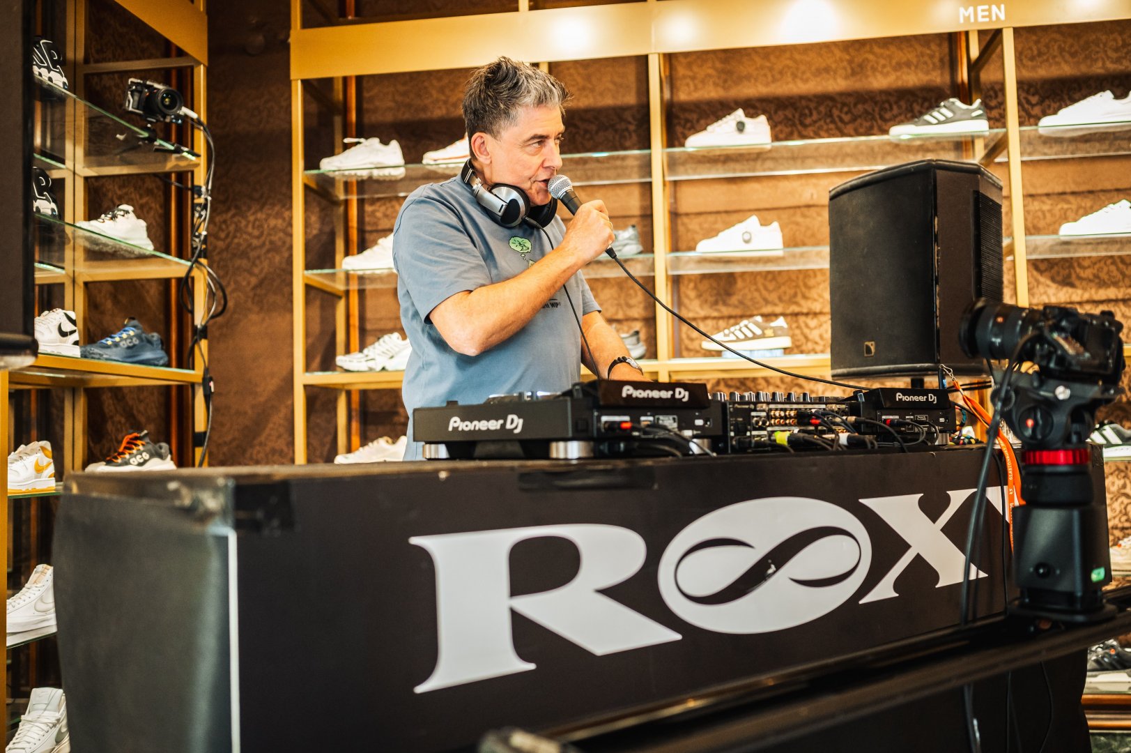 LONDON ELEKTRICITY POP-UP X FOOTSHOP | ROXY Prague