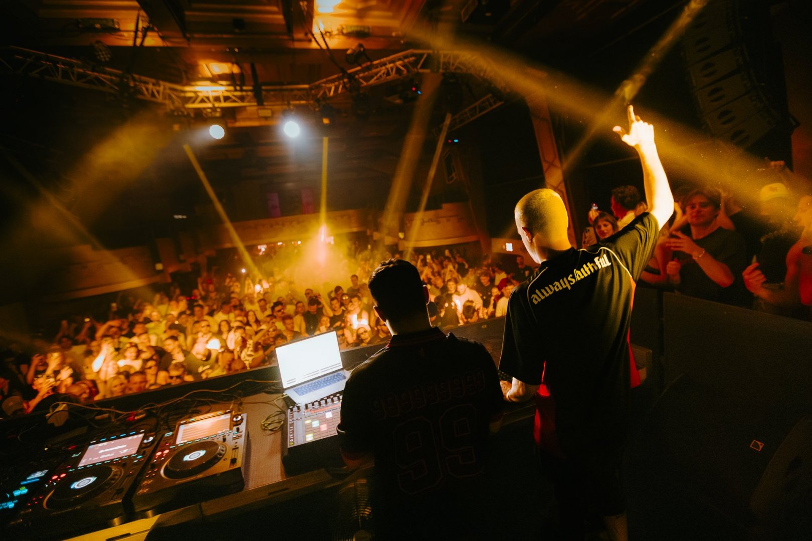 999999999 | ROXY Prague